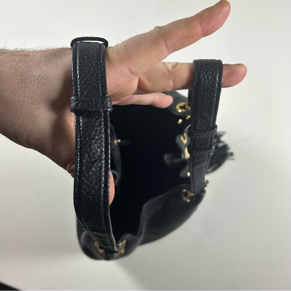 MICHAEL KORS Black Camden Drawstring Pebble Leather Tassel Shoulder Bag Purse - Picture 7 of 10